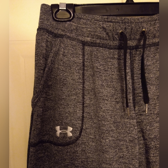 Under Armour charcoal salt and pepper sweat pants, size small - Picture 3 of 3
